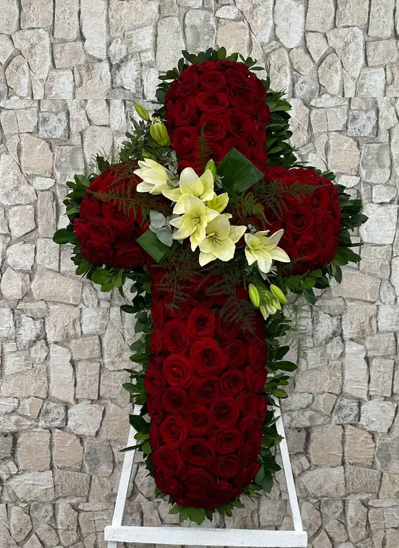Cruz de rosas Sil