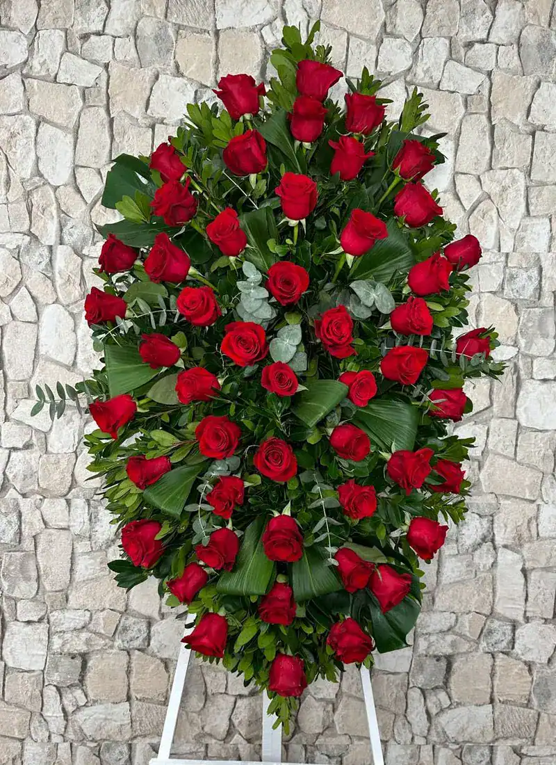 Palma de rosas rojas